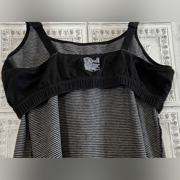 GILLIAN&O’MALLEY Sz-M, Nursing TankTop w/Bra For Feedings-Also Adjustable Straps - Picture 12 of 16